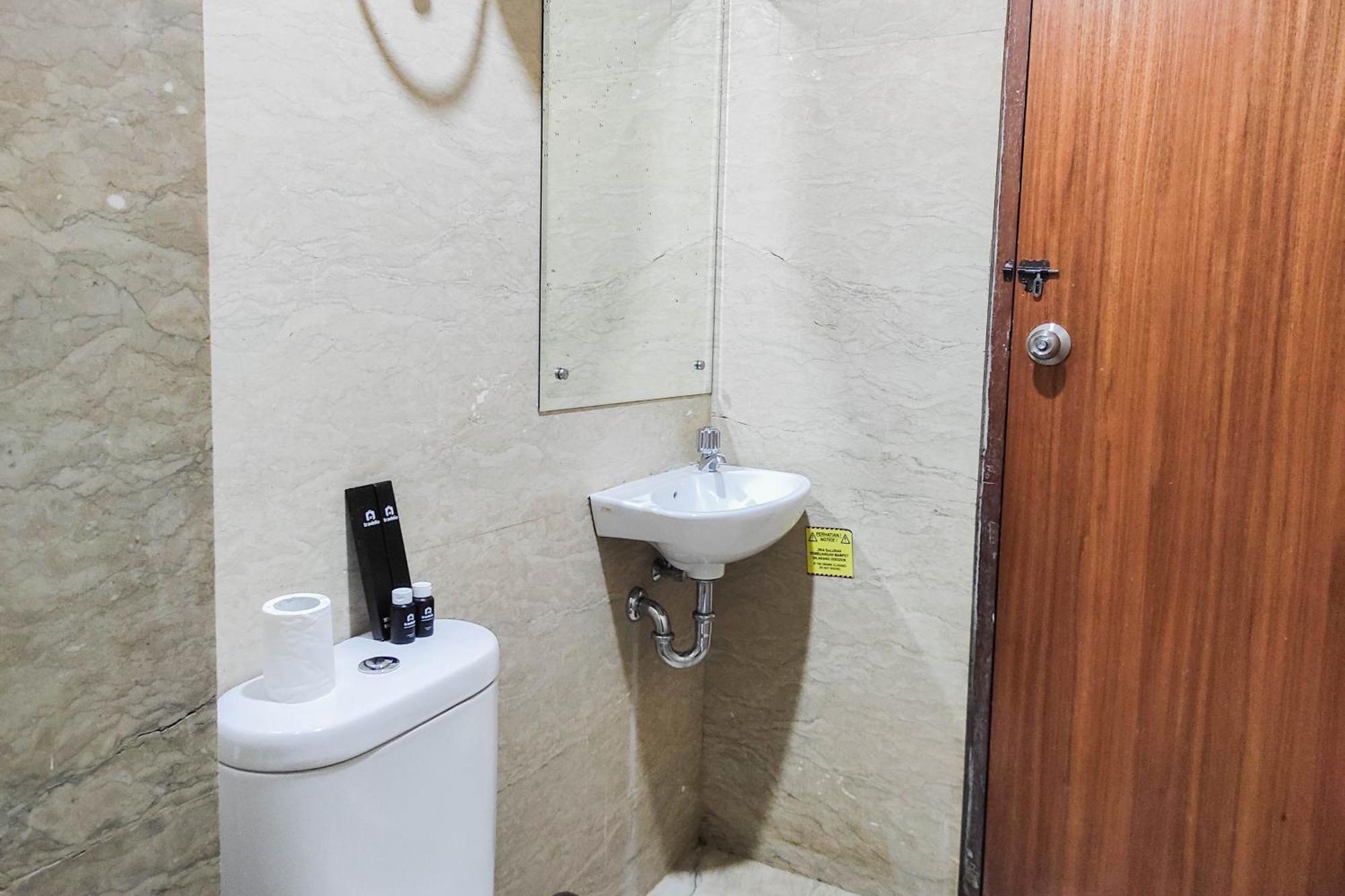 Luxurious And Comfy 2Br At Vida View Makassar Apartment By Travelio Pampang Exterior foto